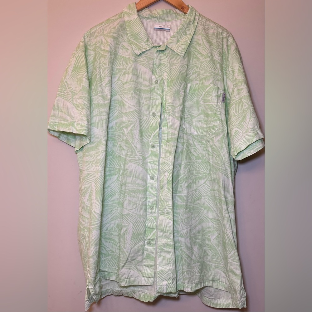 COLUMBIA PFG Green Vented Fish & Leaf Print Shirt 
Size : XXL